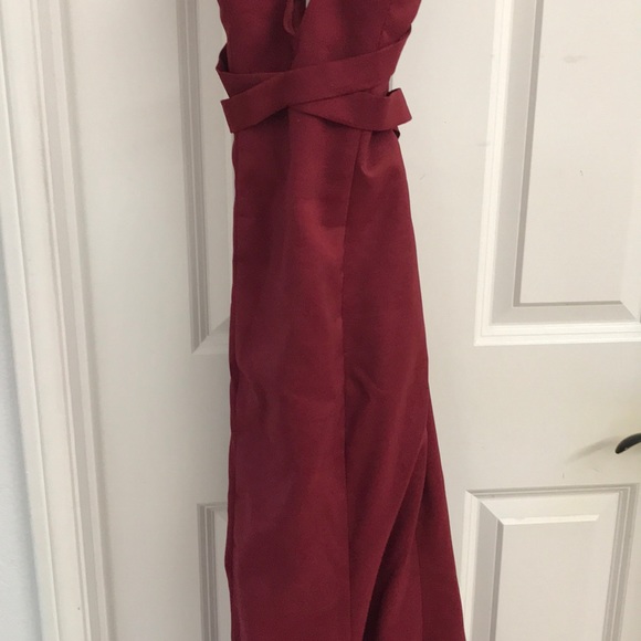 Gown - Picture 4 of 7